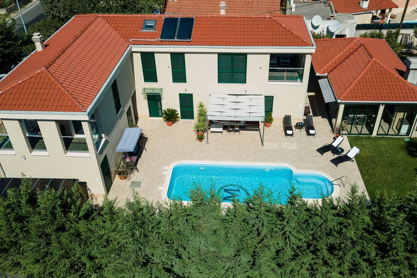 Komfortables Haus mit Terrasse und Meerblick Plano, Trogir K-23937 in Plano (Kroatische Adria), Split-Dalmatien