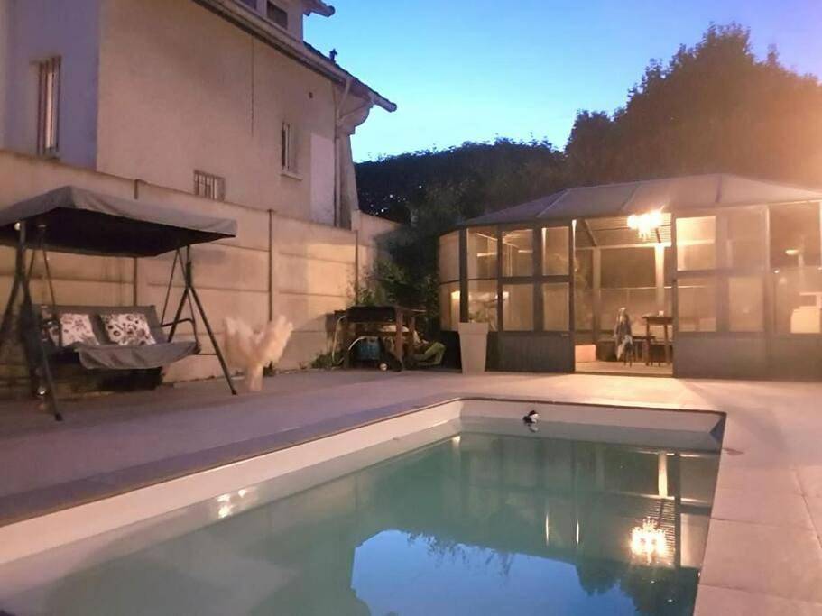 Logement à 30min de la défense avec piscine privative in Conflans-Sainte-Honorine, Yvelines