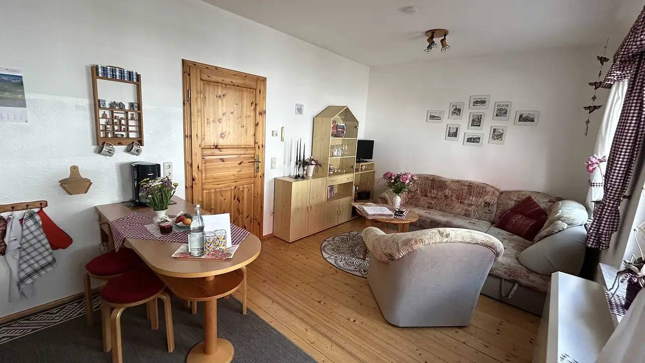 Ganze Ferienwohnung, Ferienwohnung für 4 Personen (45 m²) in Döschnitz, Ostthüringen