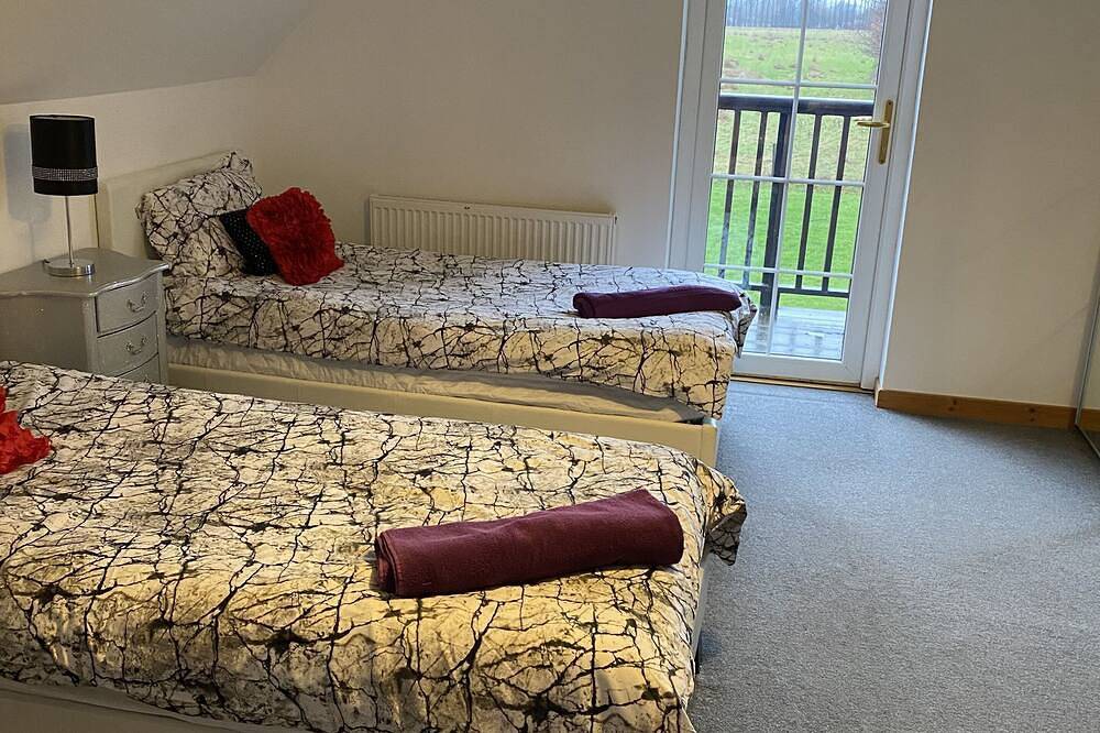 Ganze Wohnung, Executive Lodge mit 5 Schlafzimmern und Blick auf Stirling Castle & Monument in Stirling, Stirling und Umgebung