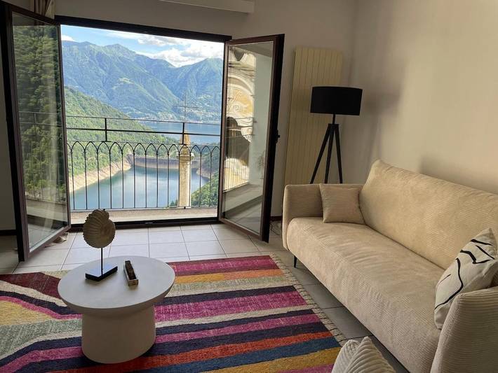 Ferienwohnung für 4 Personen, mit Balkon und Terrasse sowie Garten und Ausblick in Mergoscia