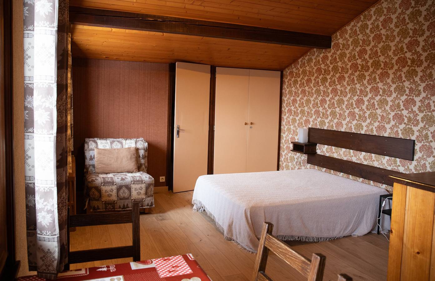 Studio entier, Studio 4 personnes Chalet Tournier avec vue sur la montagne, jardin partagé et Wi-Fi in Les Gets, Les Portes du Soleil