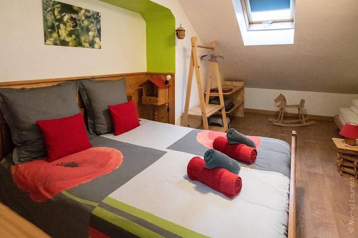 Gîte la Retorderie: 11 people + 2 babies, sauna, catamaran net, cabin, fireplace in Saulxures-sur-Moselotte, Parc naturel régional des Ballons des Vosges