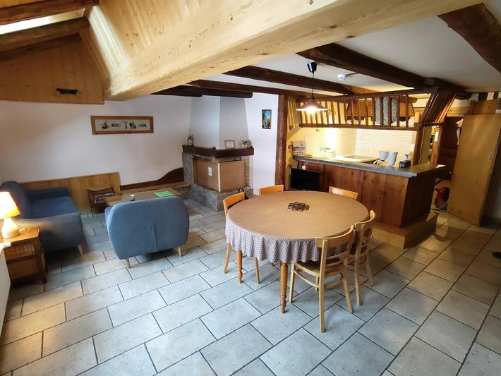 Gîte pour 4 personnes, avec terrasse, animaux acceptés à Les Fourgs - 3