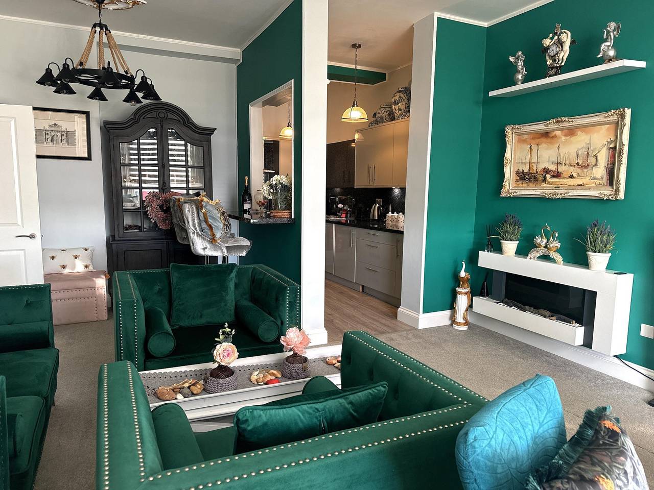 Entire apartment, Apartment in Folkestone near Sandgate Beach in Folkestone, Kent