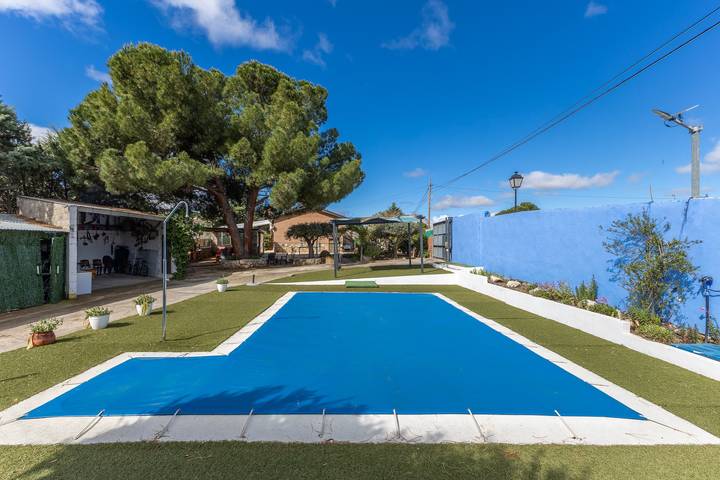 Apartamento de vacaciones para 10 personas, con Balcón y Jacuzzi además de Jardín y Vistas al lago en Provincia de Madrid