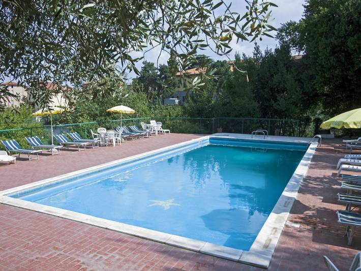 Appartamento vacanze per 7 persone, con giardino e piscina - 1