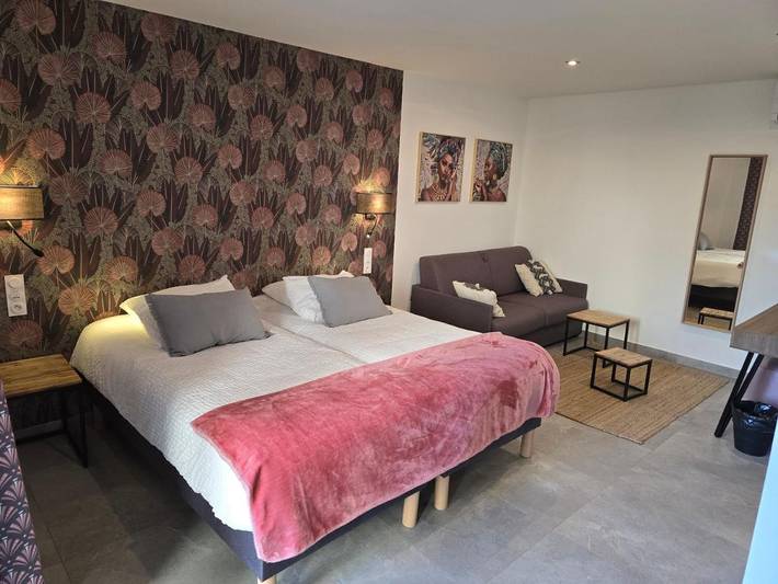 Hôtel pour 2 personnes, avec Terrasse ainsi que Jardin et Piscine à Cabrières-d'Avignon - 2