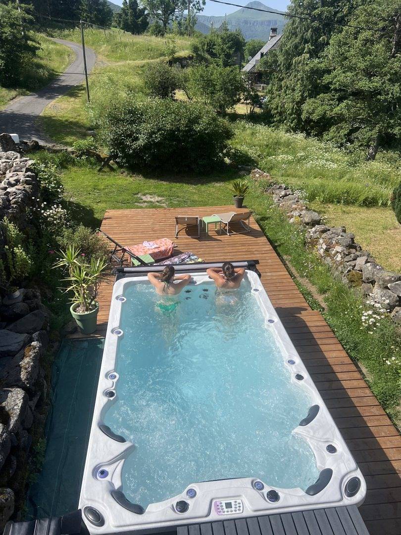 Chez Mary Elise - Maison d'hôtes - Chambre Sérénité in Le Claux, Parc naturel régional des Volcans d'Auvergne
