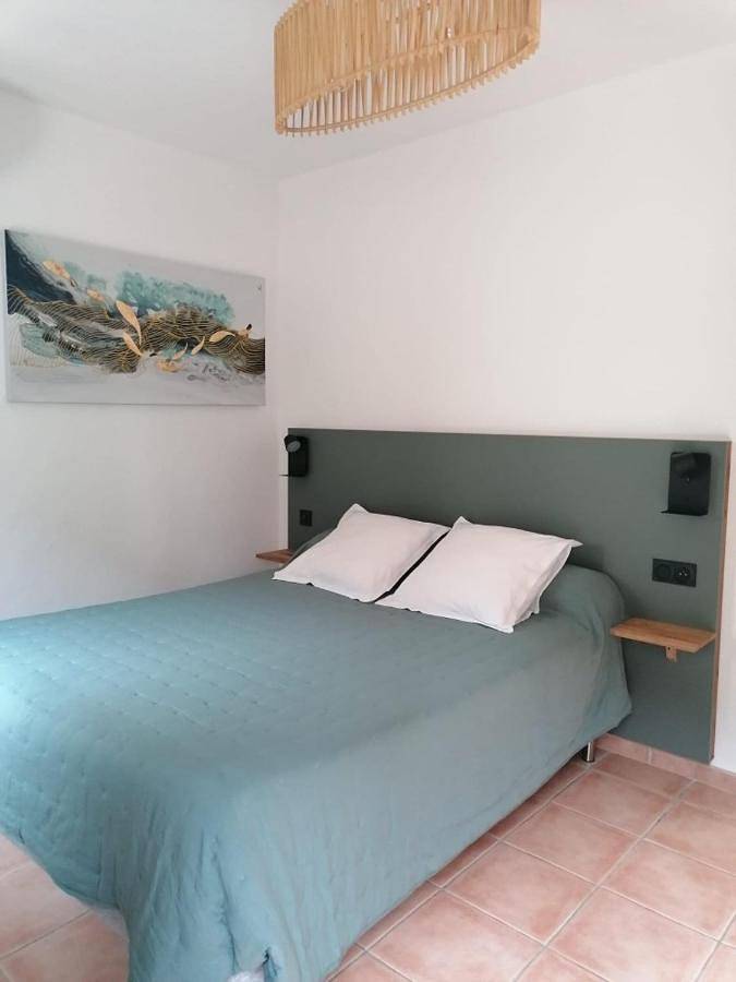 Chambre d’hôte pour 2 personnes, avec terrasse et jardin en Corse - 2