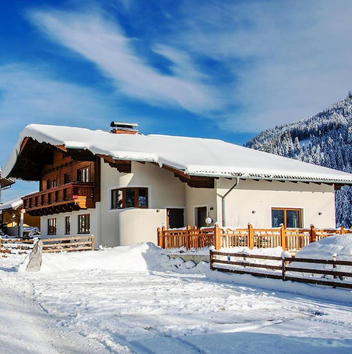 BnB für 3 Personen, mit Balkon und Terrasse sowie Garten und Ausblick in Wagrain