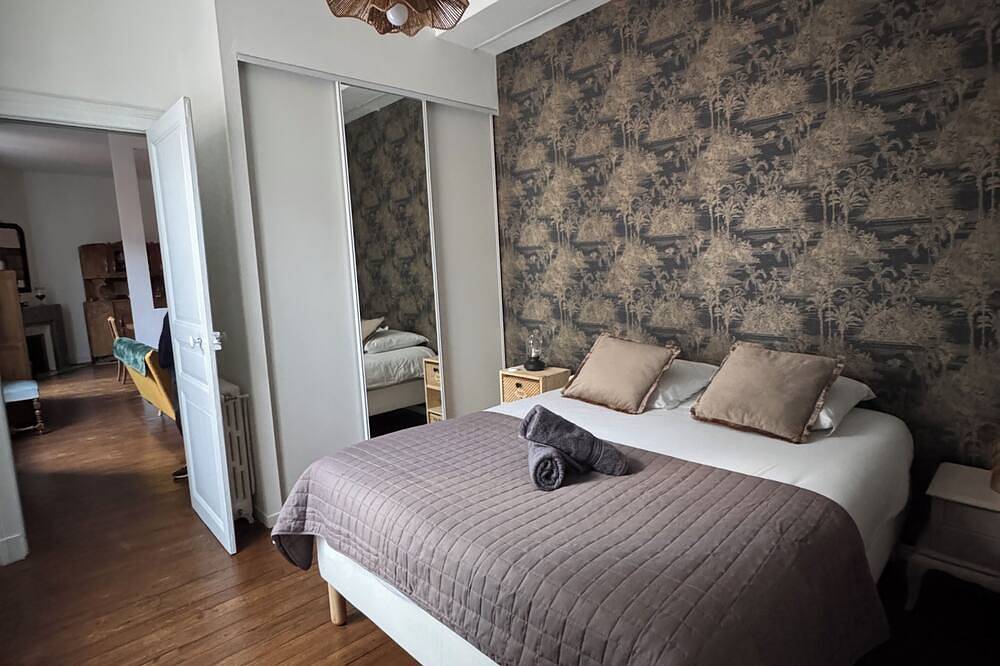 Appartement entier, Magnifique appartement plein cœur de Pau avec patio et garage privé in Pau, Béarn
