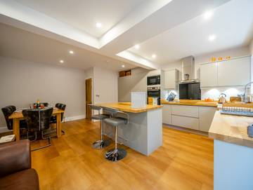 Holiday Rental for 6 People in Stratford upon Avon, Heart of England, Photo 3