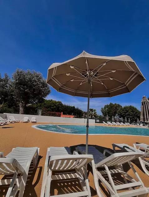 Camping pour 4 personnes, avec terrasse à Mandelieu-la-Napoule - 3