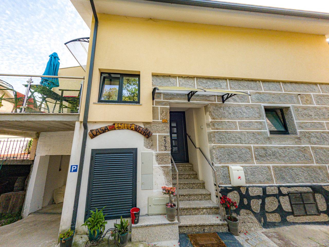 Idyllic Villa in Cova with Private Pool in Ventosa e Cova, Braga District