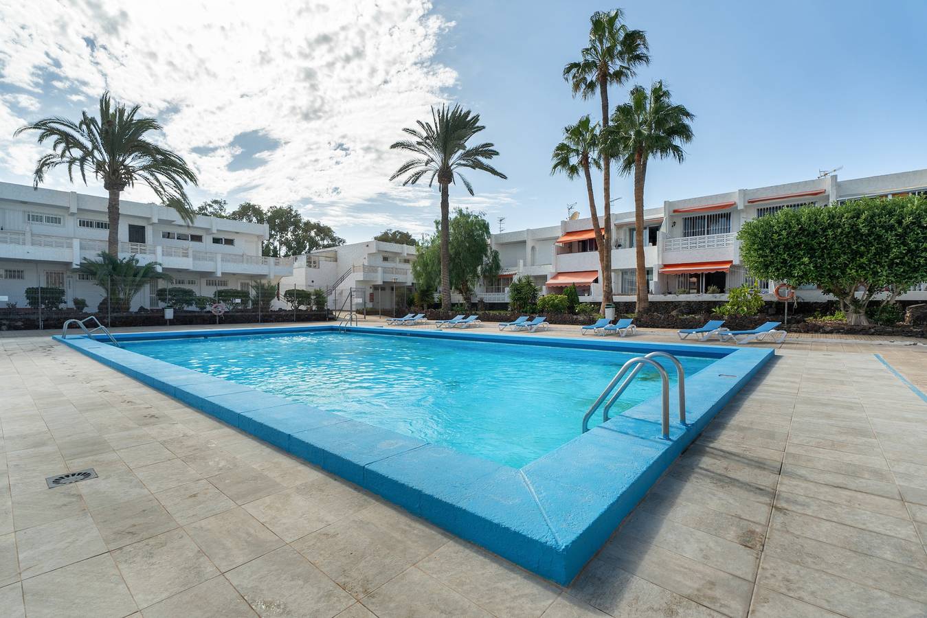 Entire apartment, Holiday Accommodation "Big 2-berdroom in Tenerife South" overlooking the main plaza in Costa del Silencio, Arona