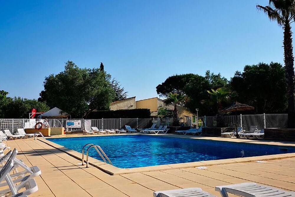 Casa Móvil con Terraza en Collias para 2 personas in Collias, Region de Nimes