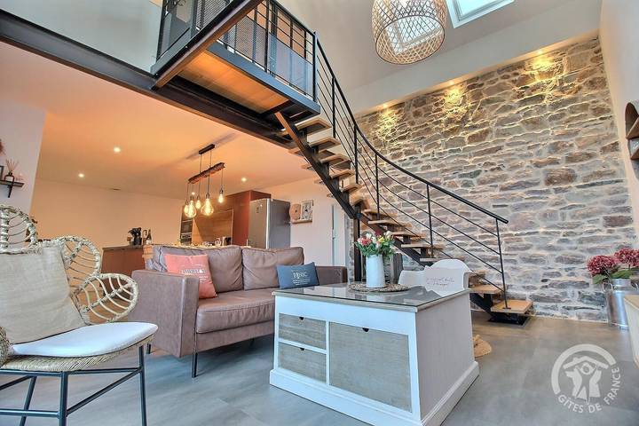 Gîte pour 4 personnes, avec jardin ainsi que jacuzzi et terrasse - 1