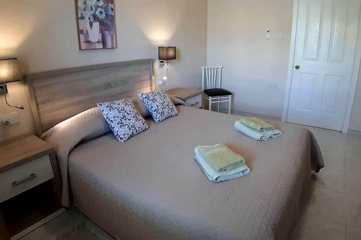 Location de vacances pour 5 personnes, avec bassin pour enfant ainsi que piscine et jardin dans Mellieha - 2