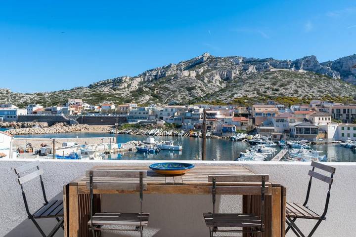 Villa for 5 people, with view and garden in Marseille