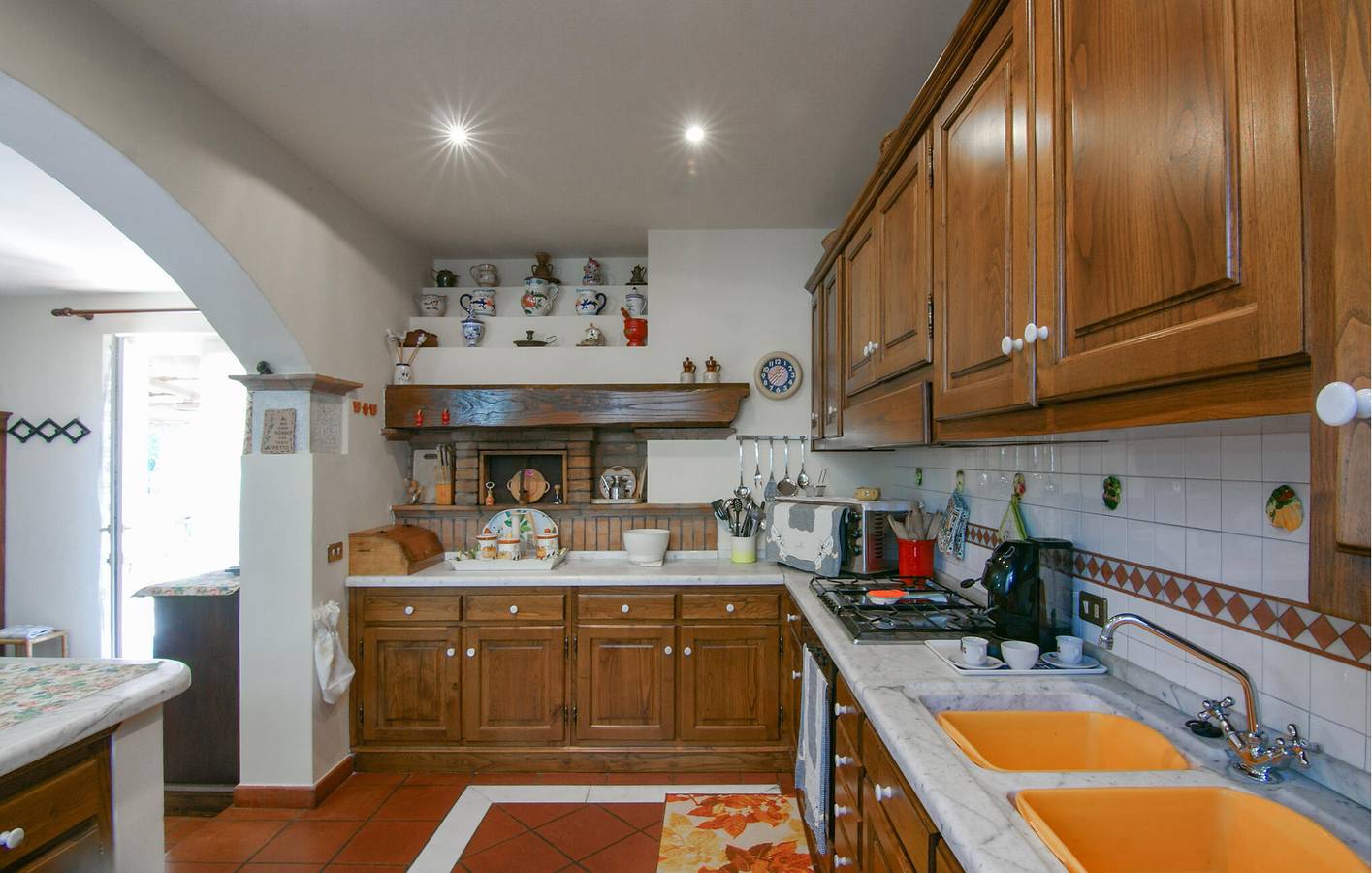 Appartamento intero, Accogliente appartamento con piscina, giardino e WiFi vicino alla pizzeria in Seravezza, Riviera Toscana