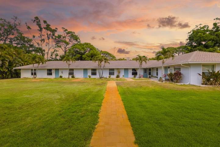Casa de vacaciones para 4 personas, con jardín además de piscina y vistas - 1