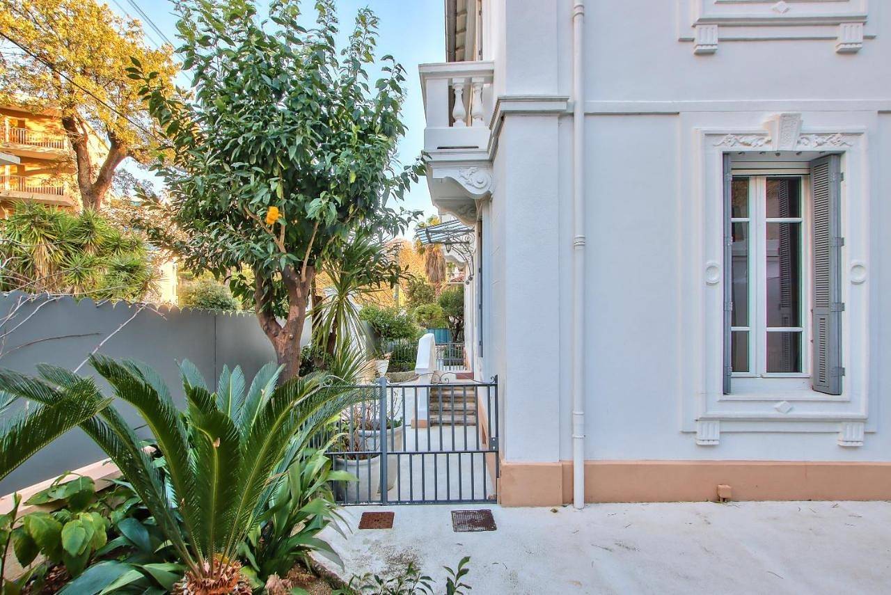 Villa Angelus in Nice, Côte méditerranéenne (France)