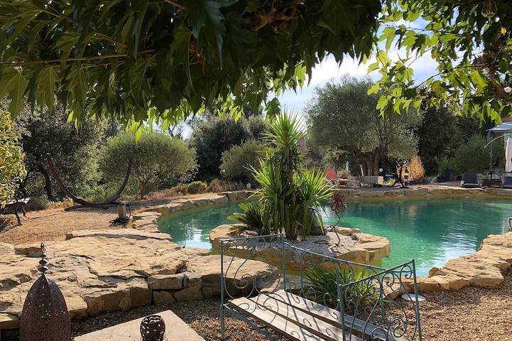 Maison d’hôte pour 4 personnes, avec Jardin et Piscine dans le Luberon