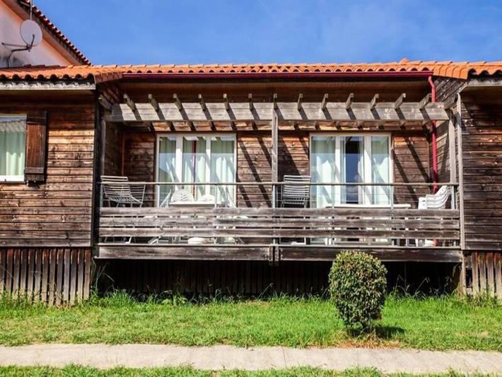 Gîte pour 6 personnes, avec balcon et piscine, adapté aux familles à Cassen - 3