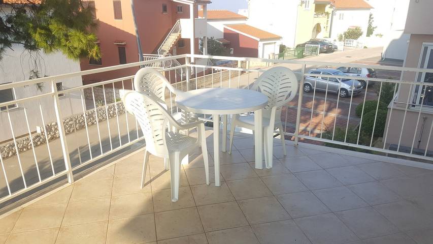 Ferienwohnung für 3 Personen, mit Balkon/Terrasse in Primosten - 2