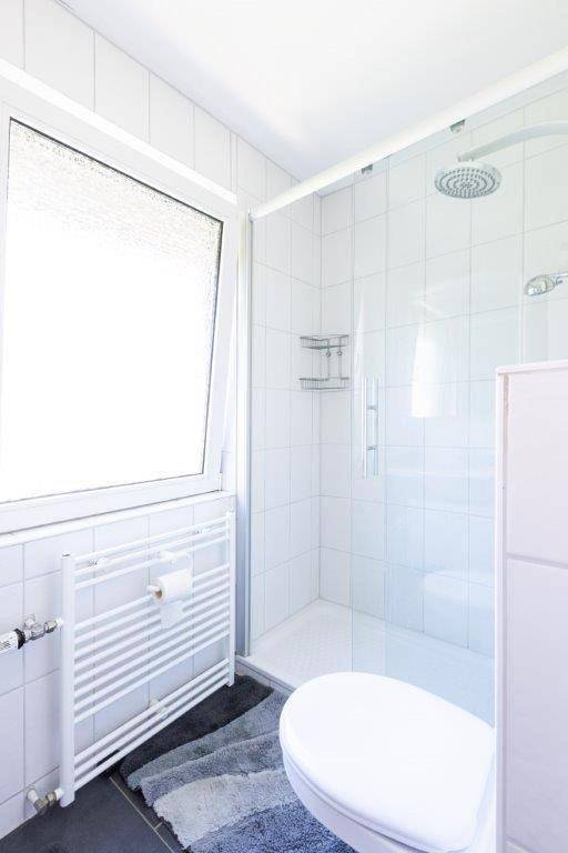 Ferienhaus für 4 Personen, mit Balkon und Terrasse sowie Garten und Seeblick in Hannover - 3