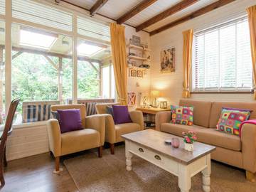 Gîte pour 4 personnes, avec jardin ainsi que terrasse et piscine dans Arriën