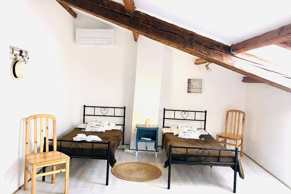Villa with private pool 15 minutes from Collioure in Montesquieu-des-Albères, Céret region