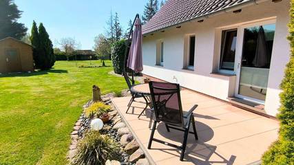 Ferienwohnung für 2 Personen, mit Garten und Terrasse, kinderfreundlich in Patzig