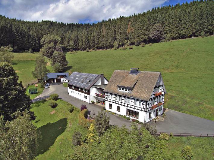 Chalet für 4 Personen, mit Garten, kinderfreundlich in Schmallenberg