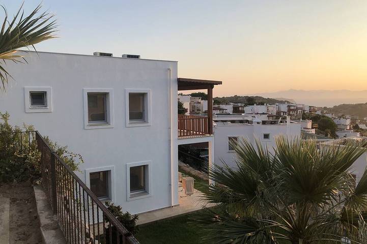 Villa für 6 Personen, mit Terrasse und Garten - 1