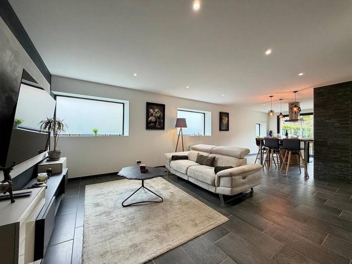 Gîte pour 4 personnes, avec terrasse ainsi que jardin et vue à Nivolas-Vermelle - 2