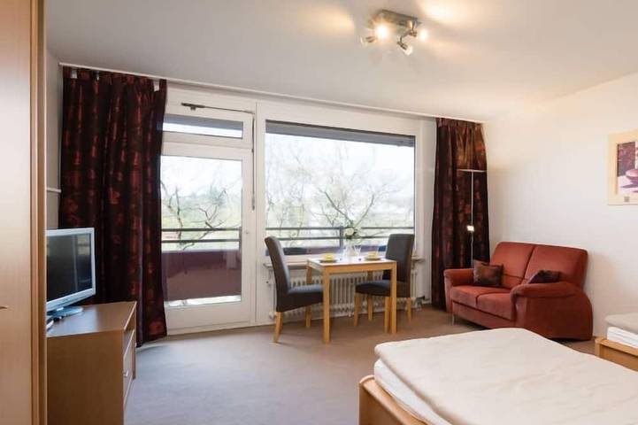 Ferienwohnung für 2 Personen, mit Balkon und Pool in Lahnstein - 2