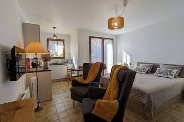 Gîte pour 2 personnes, avec balcon à Gréoux-les-Bains
