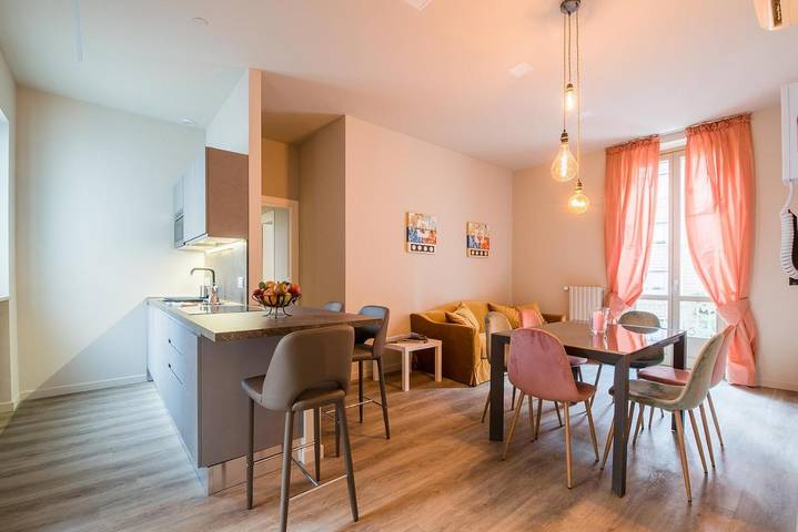 Apartahotel para 4 personas, con Balcón además de Terraza y Vistas en Turín