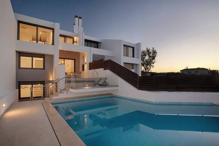 Vacation rental for 10 people, with Balcony and Yard in Corinth