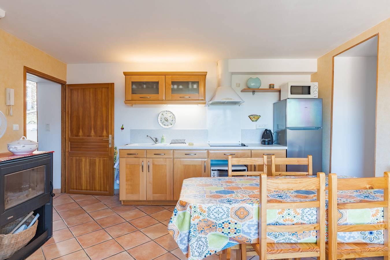 Appartement entier, L'amourié, rdc, gîte 4 personnes, vue sur le lac in Sainte-Croix-du-Verdon, Parc naturel régional du Verdon