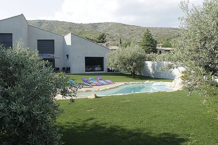 Chambre d’hôte pour 2 personnes, avec piscine et jardin