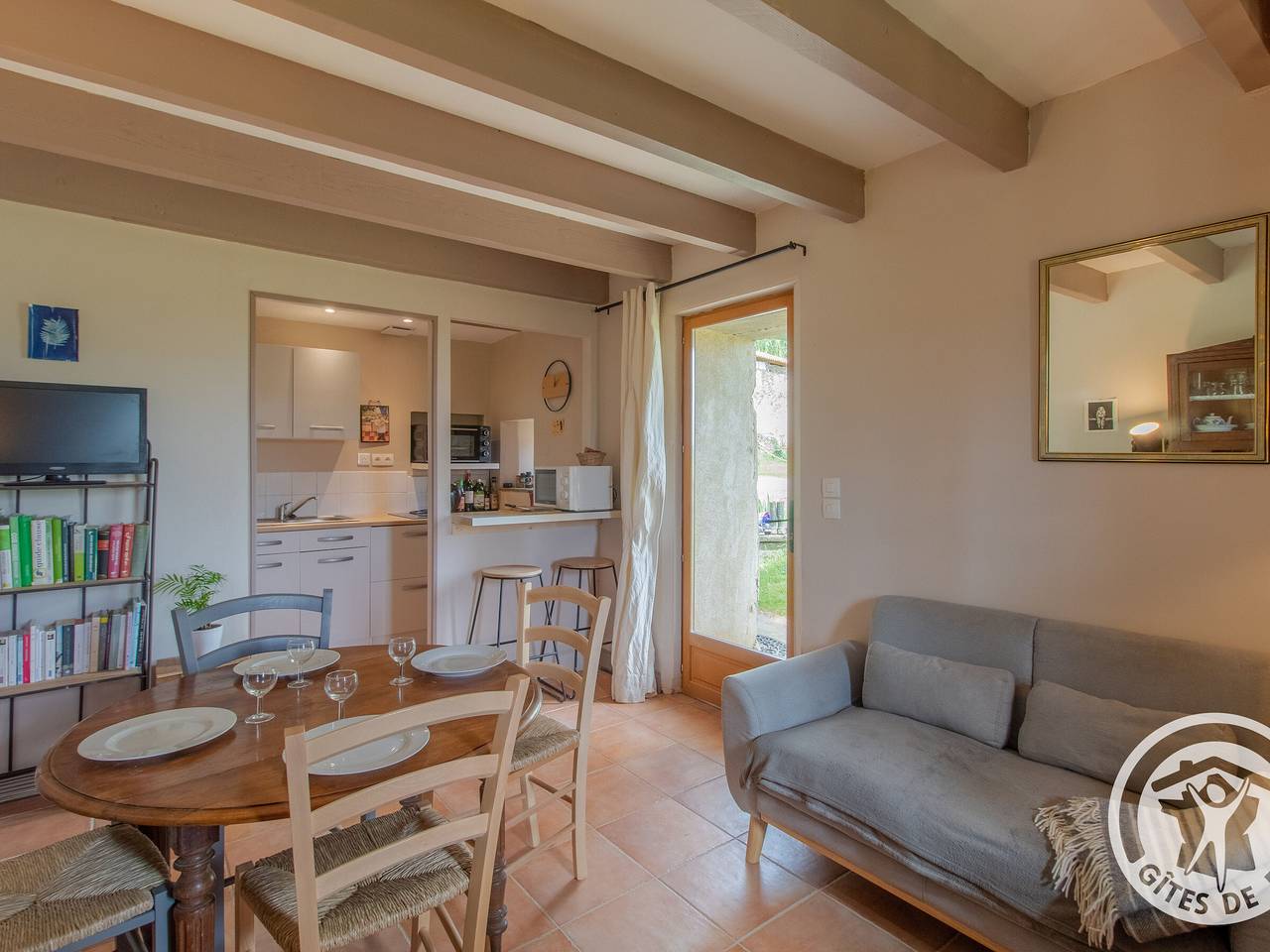Gîte rustique avec 2 chambres, nature, animaux admis, wifi et parking in Montilliers, Vallée de la Loire