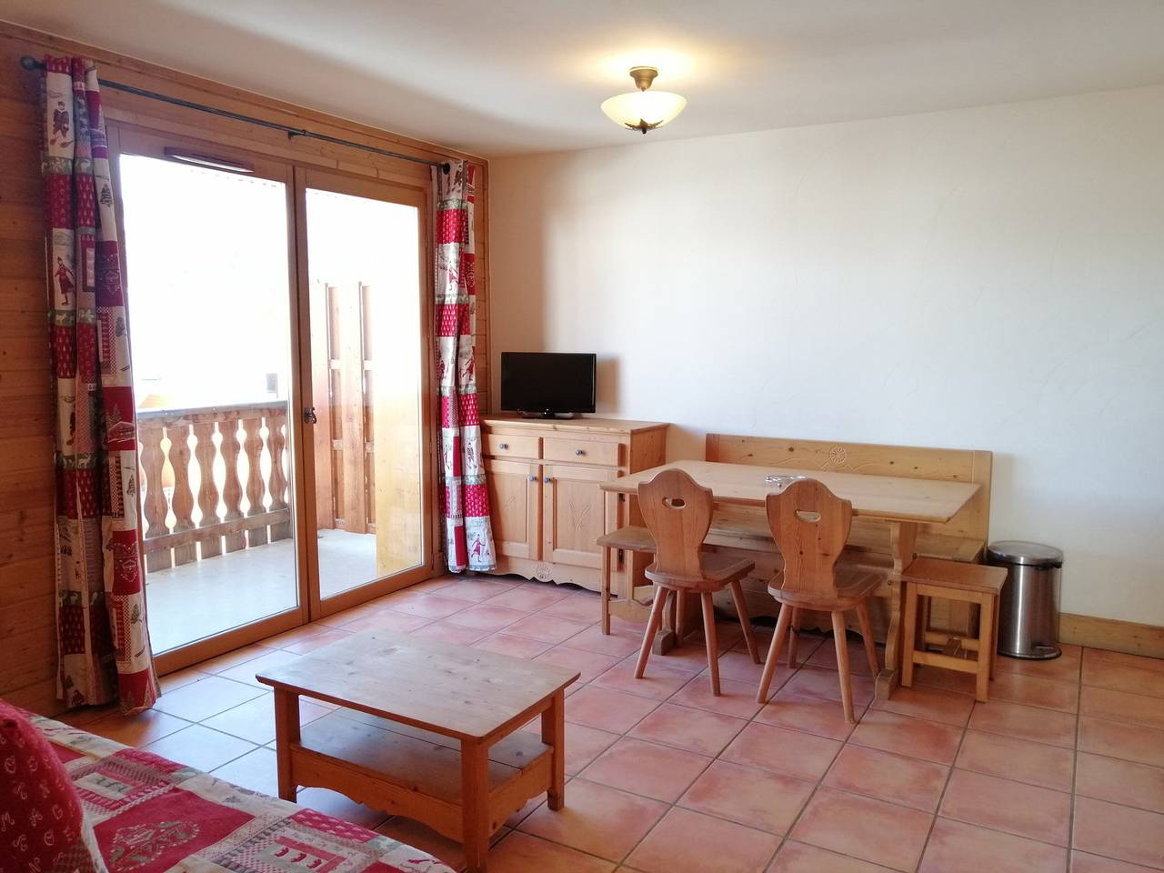 Appartement entier, Agréable 2 pièces pour 6, balcon, proche nature avec parking in Pra-Loup (station de ski), Pra-Loup