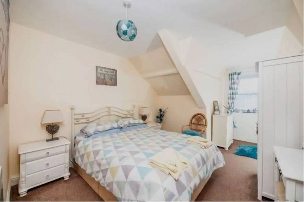 Entire apartment, 2 Bed Victorian Flat near Seafront, Central Penzance in Penzance, Cornwall