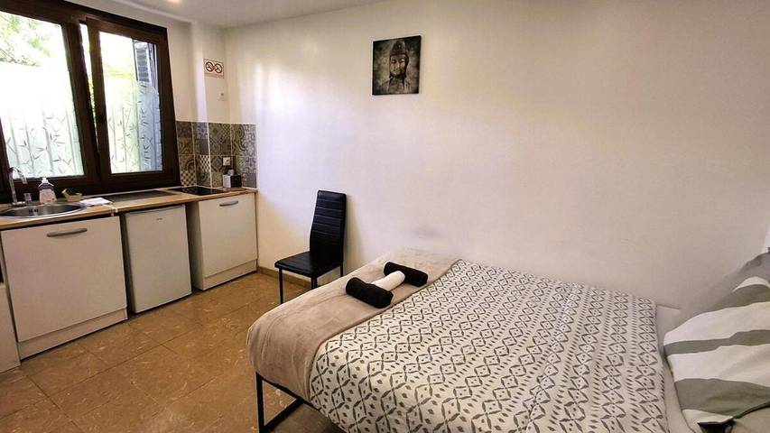 Gîte pour 2 personnes à Neuilly-sur-Marne - 3