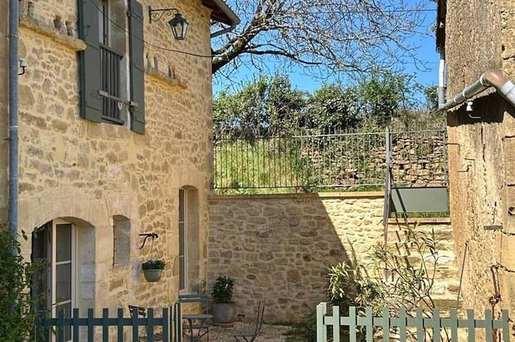 Gîte pour 4 personnes, avec jardin à Corgnac-sur-l'Isle