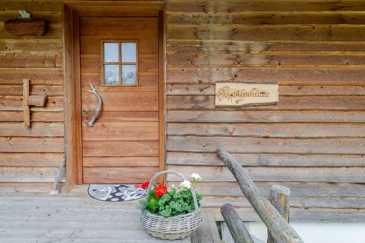 Geheel appartement, Chalet 'Almhütte' met bergzicht, privéterras en wifi in Sarntal, Sarntaler Alpen