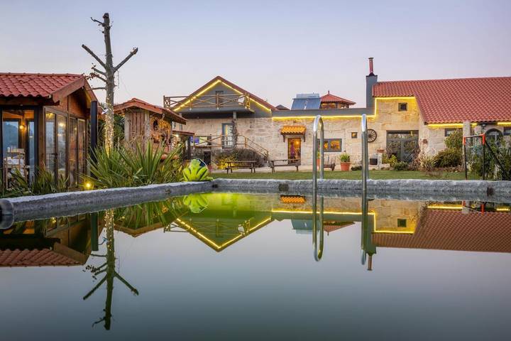 Aluguel de quarto para 2 pessoas, com Varanda e Terraço e ainda Jardim and Piscina em Celorico de Basto